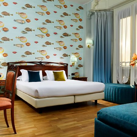 Hotel Continental Genova Esterno foto