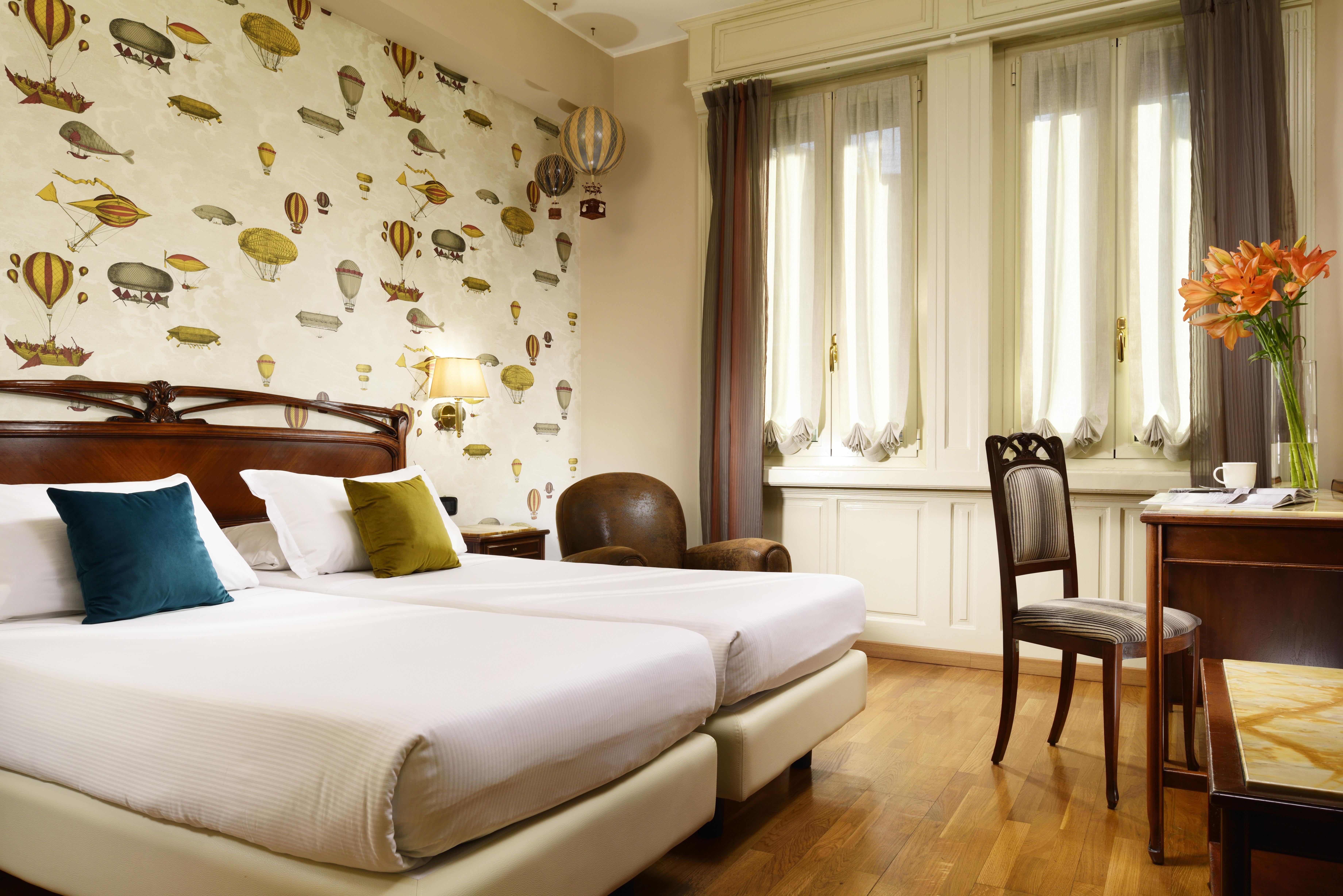 Hotel Continental Genova Esterno foto