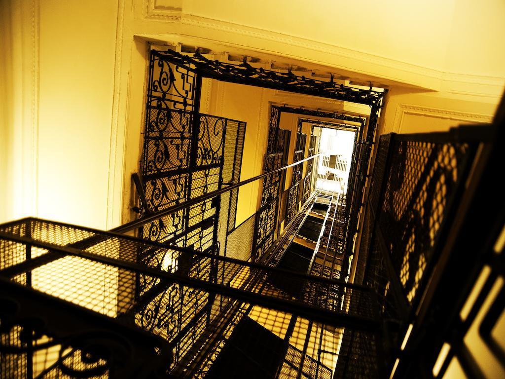 Hotel Continental Genova Esterno foto