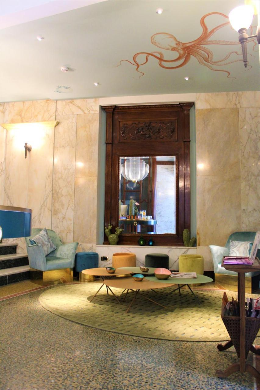 Hotel Continental Genova Esterno foto