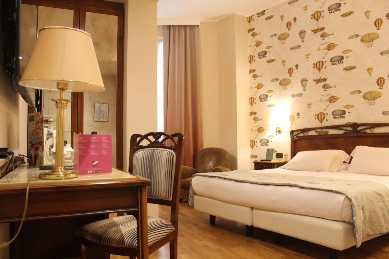 Hotel Continental Genova Esterno foto